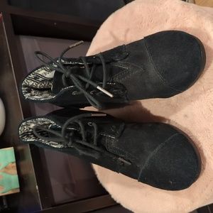 Toms Wedges Side Booties Size 37 7 Black